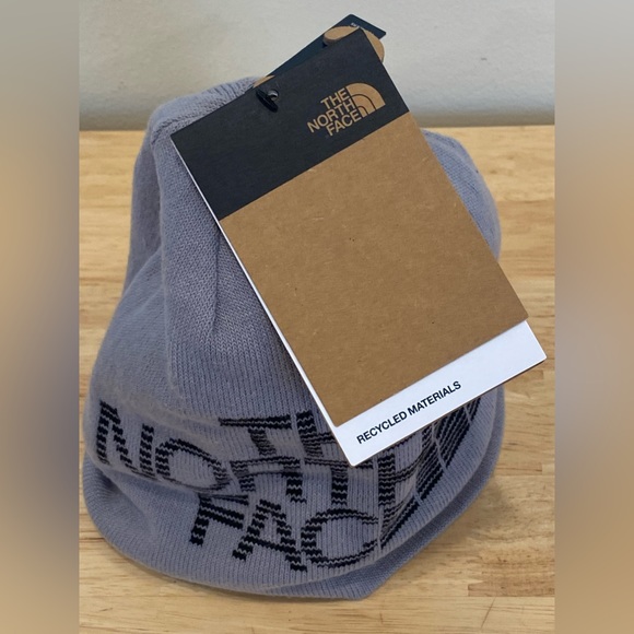 THE NORTH FACE Reversible Highline Beanie Hat Cap OS Light Grey NWT perfect - Picture 4 of 8